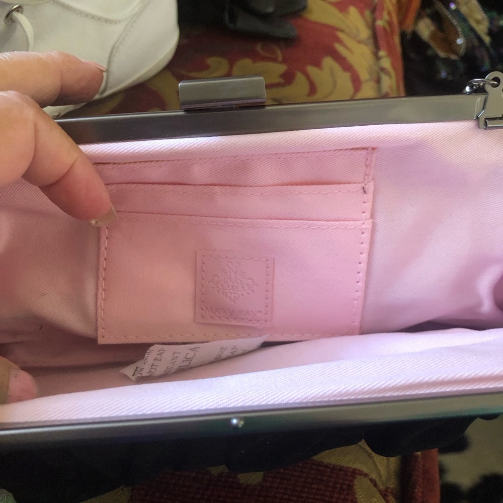 Mary Kay evening clutch - Picture 2 of 3